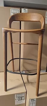 Стул полубарный Мери комфорт плюс с мягкой сидушкой из натуральной кожи купить в Москве - фото №1